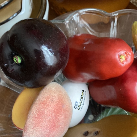 Fake fruit and vegetables - Picture 6 of 7